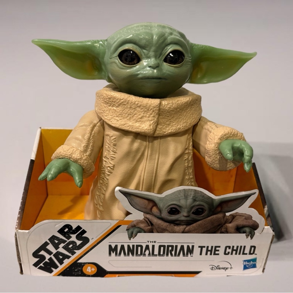 Star Wars Mandalorian The Child-6.5-Inch Posable Action Figure, for Kids Ages 4+